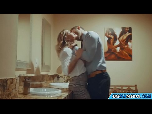 ❤️ Quando una bionda formosa ti seduce in un bagno pubblico ❤️ Pornoal it.kenhdammy.top ❌️❤